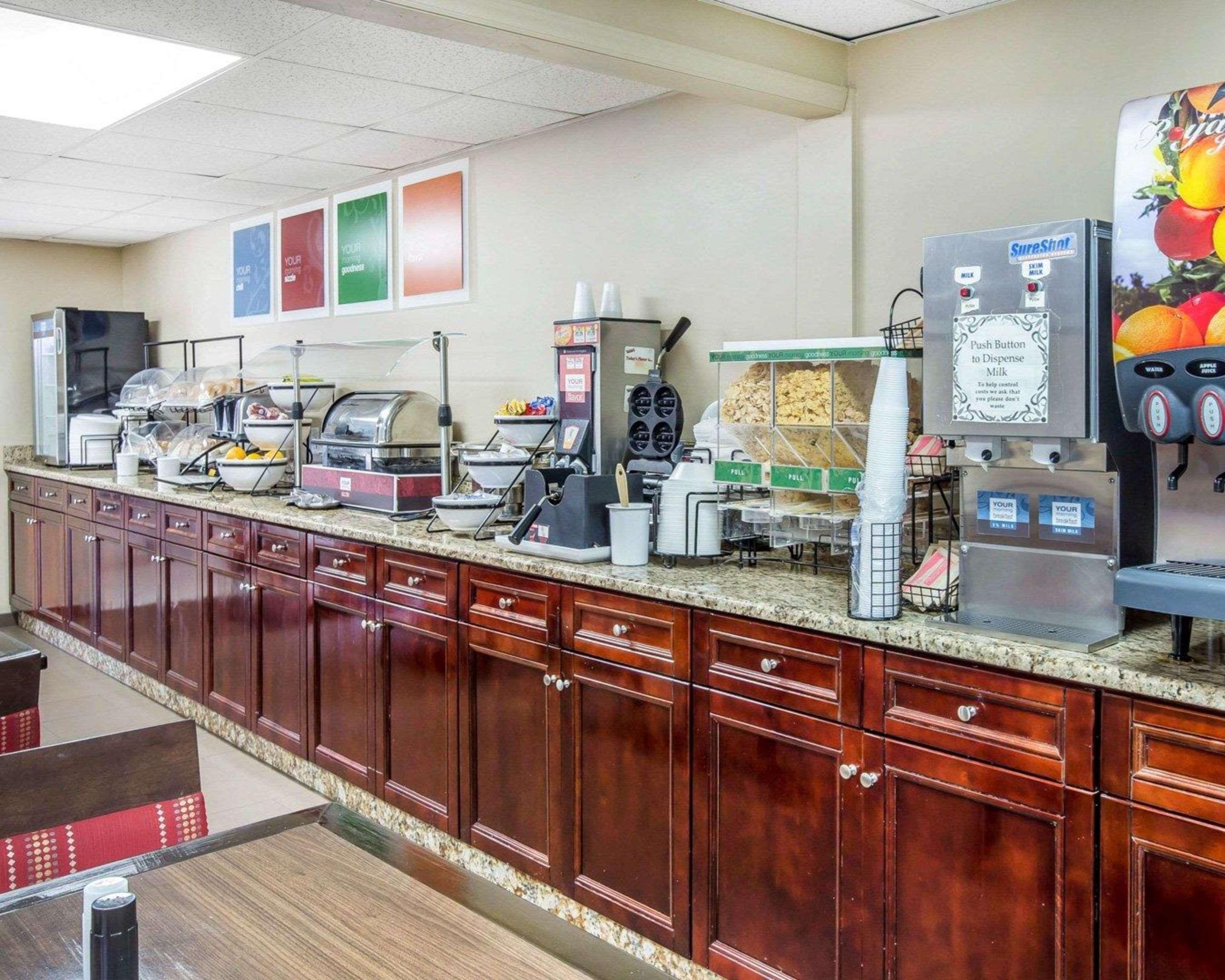 Comfort Inn Matthews / Charlotte מראה חיצוני תמונה