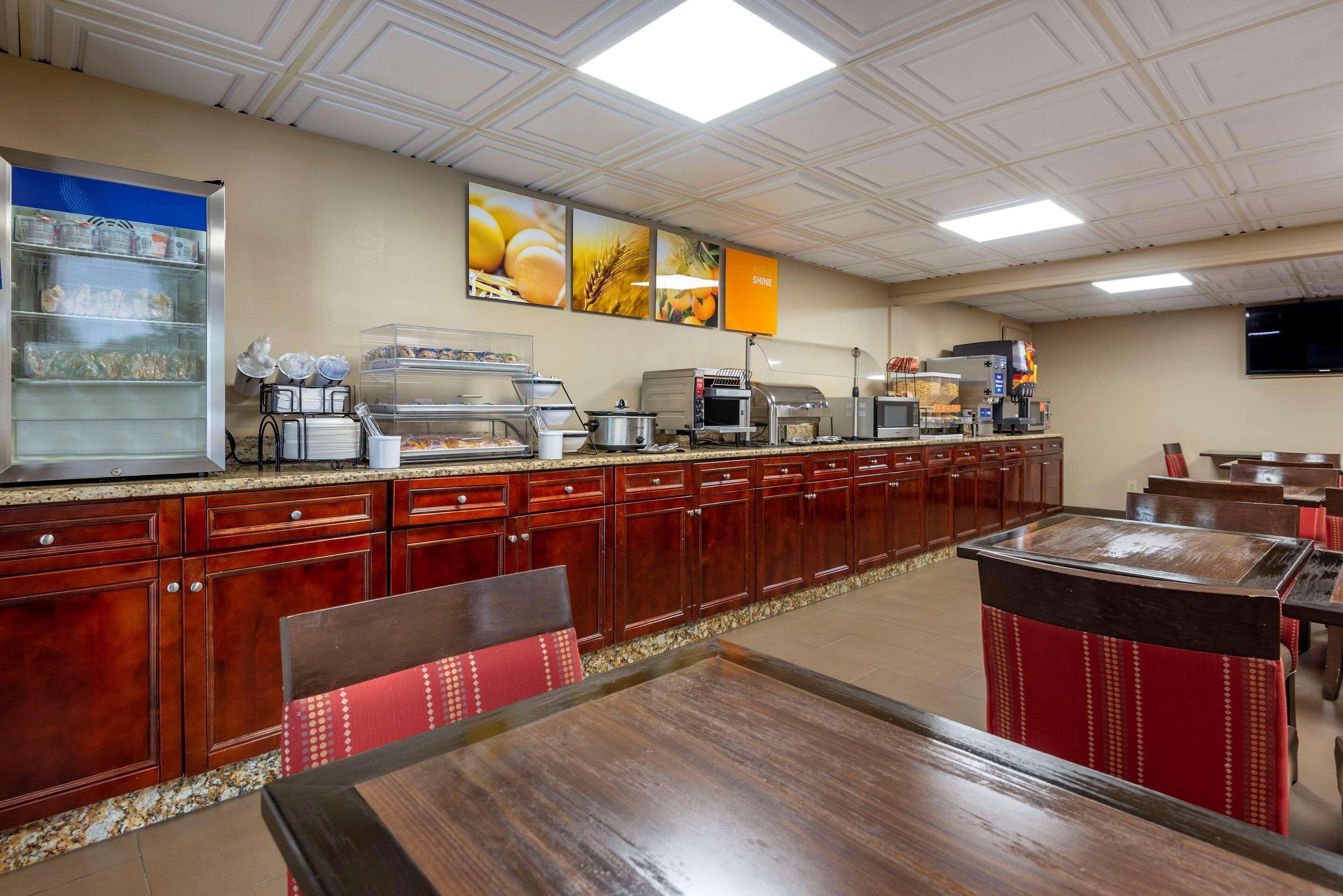 Comfort Inn Matthews / Charlotte מראה חיצוני תמונה