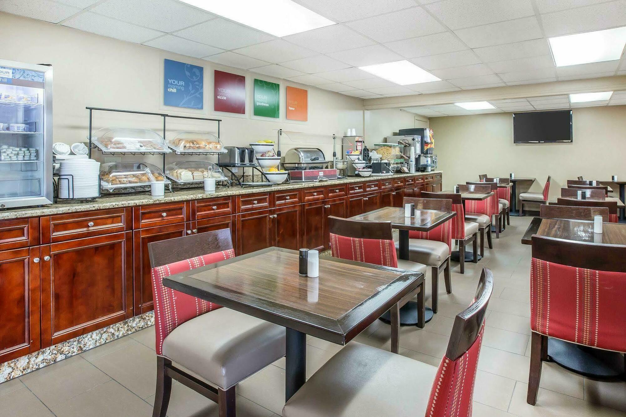 Comfort Inn Matthews / Charlotte מראה חיצוני תמונה